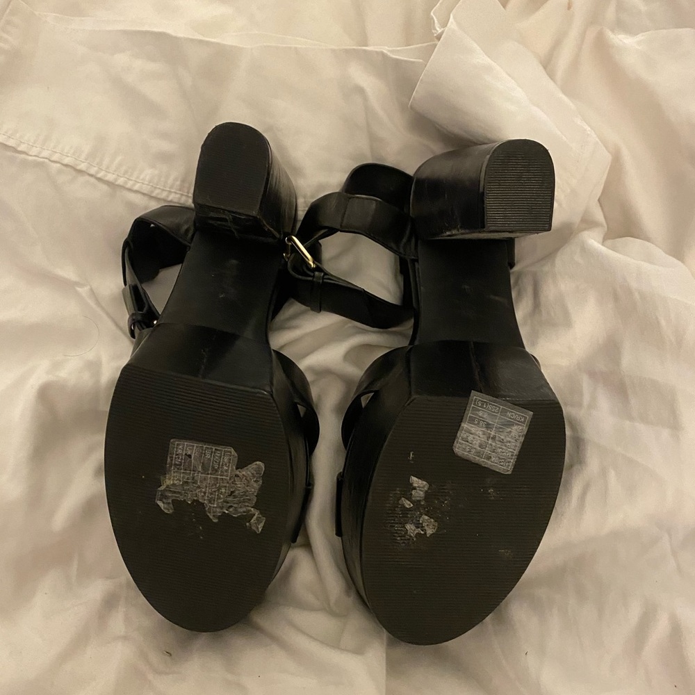 Platform sandals - Picture 4 of 4